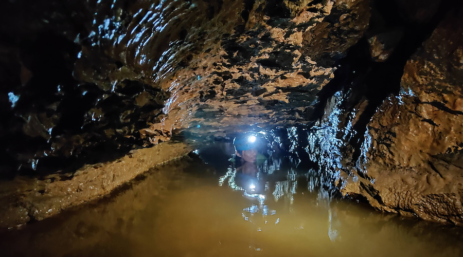 Jhe Mukti deep inside a cave near Terbis village, Panggul subdistrict, Trenggalek district, October 2021 / Jhe Mukti